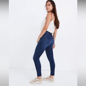 Madewell Curvy High-Rise Skinny Jeans in Danny Wash-Tencel Denim Edition